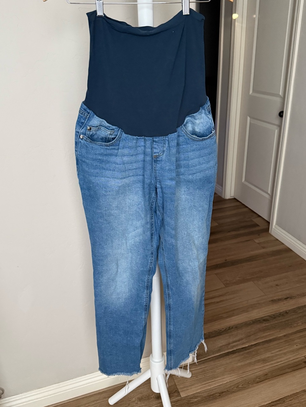 Motherhood Maternity Jeans Size Large Blue Secret Fit Belly Raw Hem Straight Leg